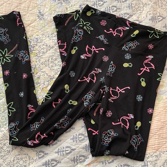 3 pair Christmas leggings - Picture 2 of 4